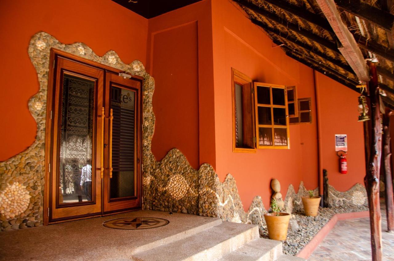 Ike'S Cultural Village Kumasi Kültér fotó