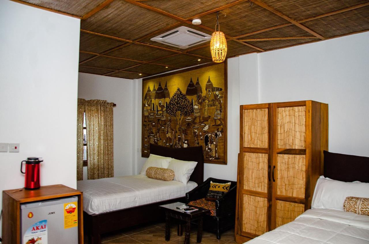 Ike'S Cultural Village Kumasi Kültér fotó